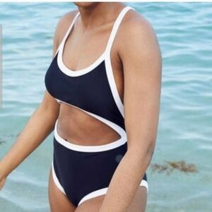 Aerie Black & White Summer One Piece Full Coverage Sexy Cutout Swimsuit sz Large